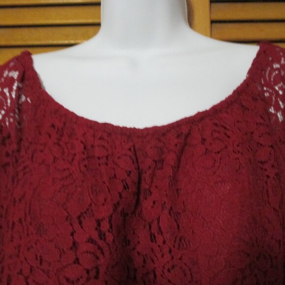 Forgotten Grace top cranberry/deep red feminine lacy with stretch size L - Picture 3 of 8